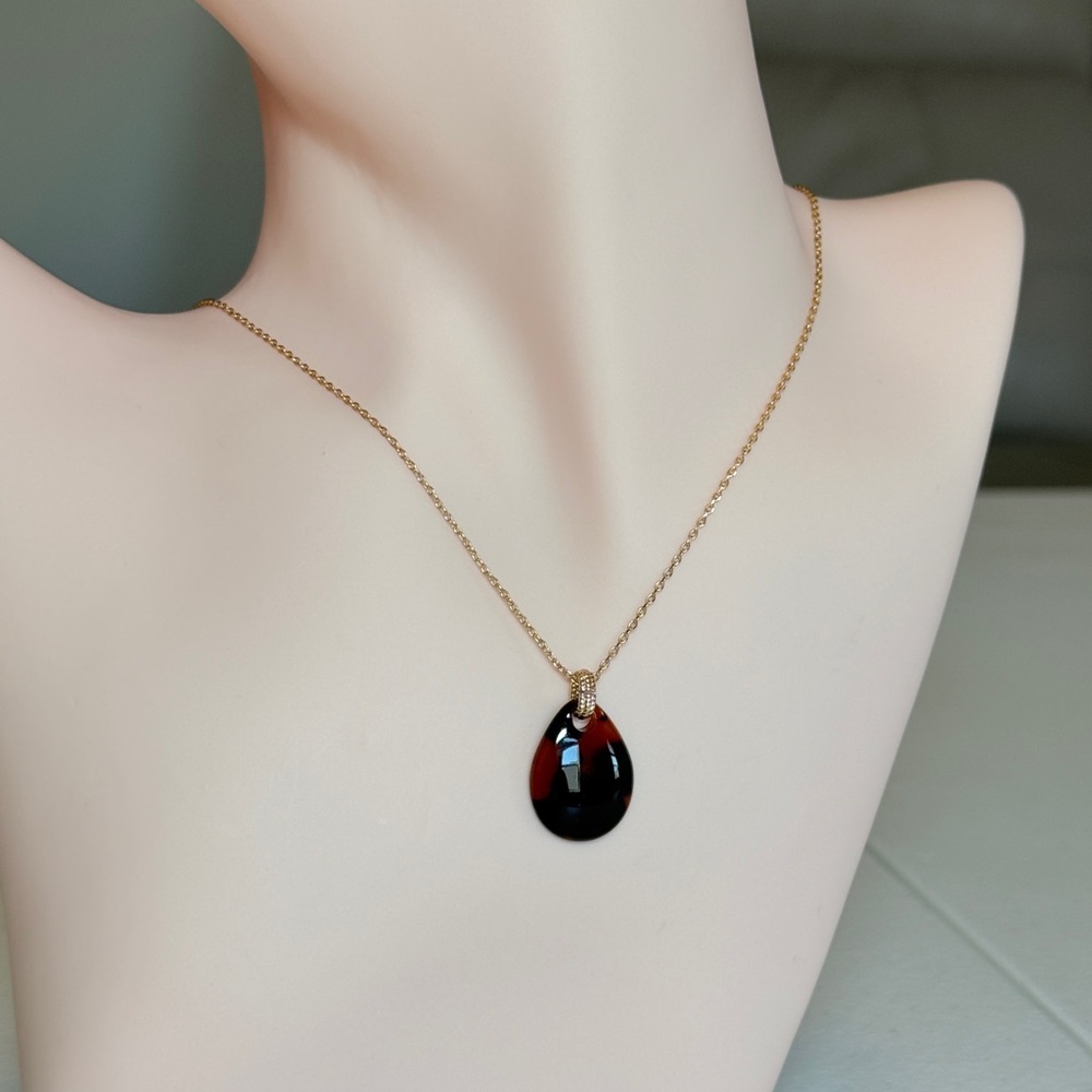 Gold and Black Teardrop Pendant Necklace